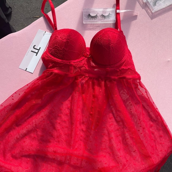 Red lace Teddy - Picture 1 of 2